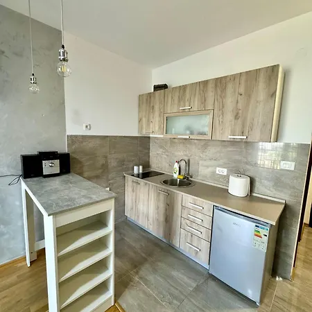 Apartment Modern With Parking *